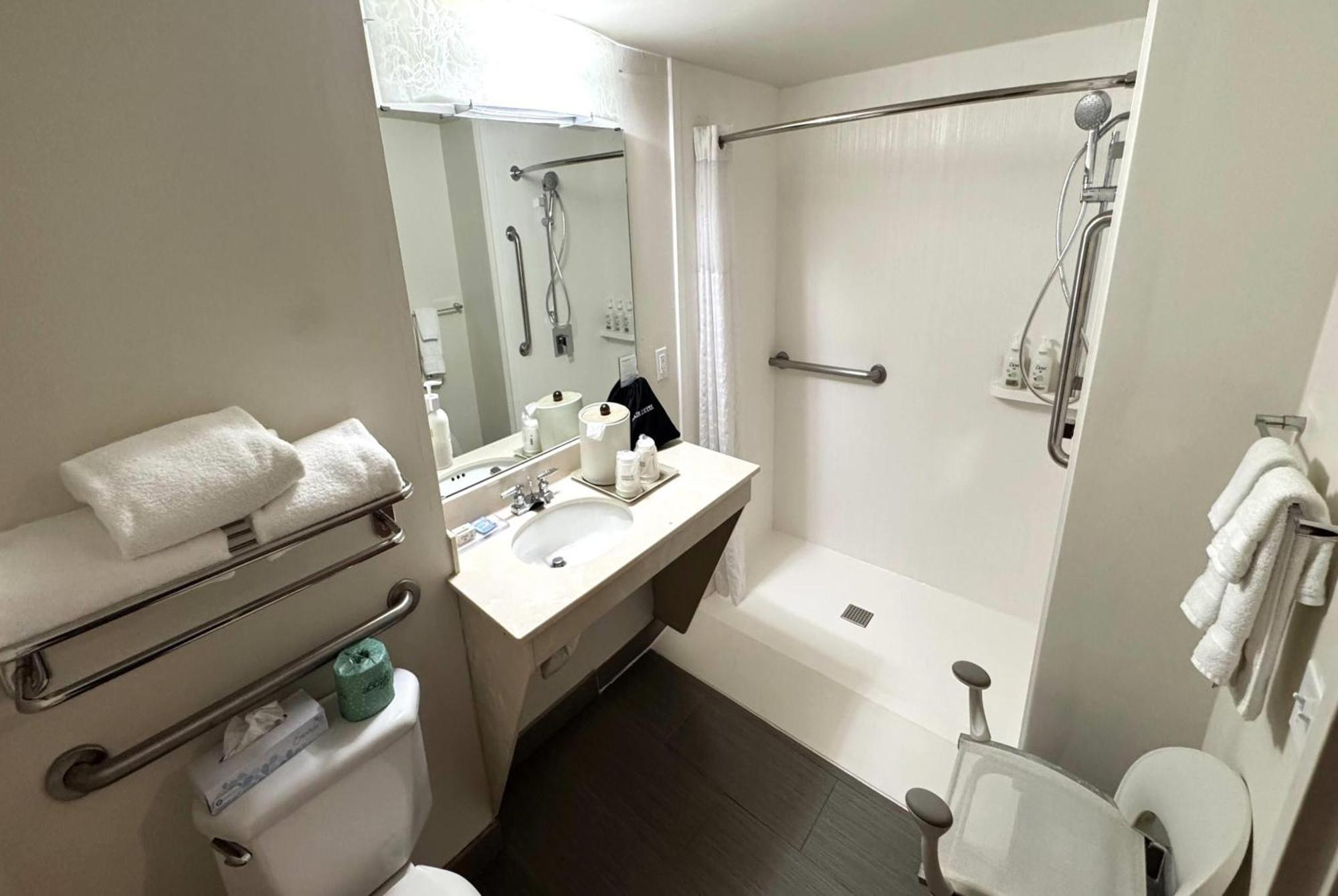 Hotel Wingate By Wyndham Raleigh Durham / Airport Esterno foto